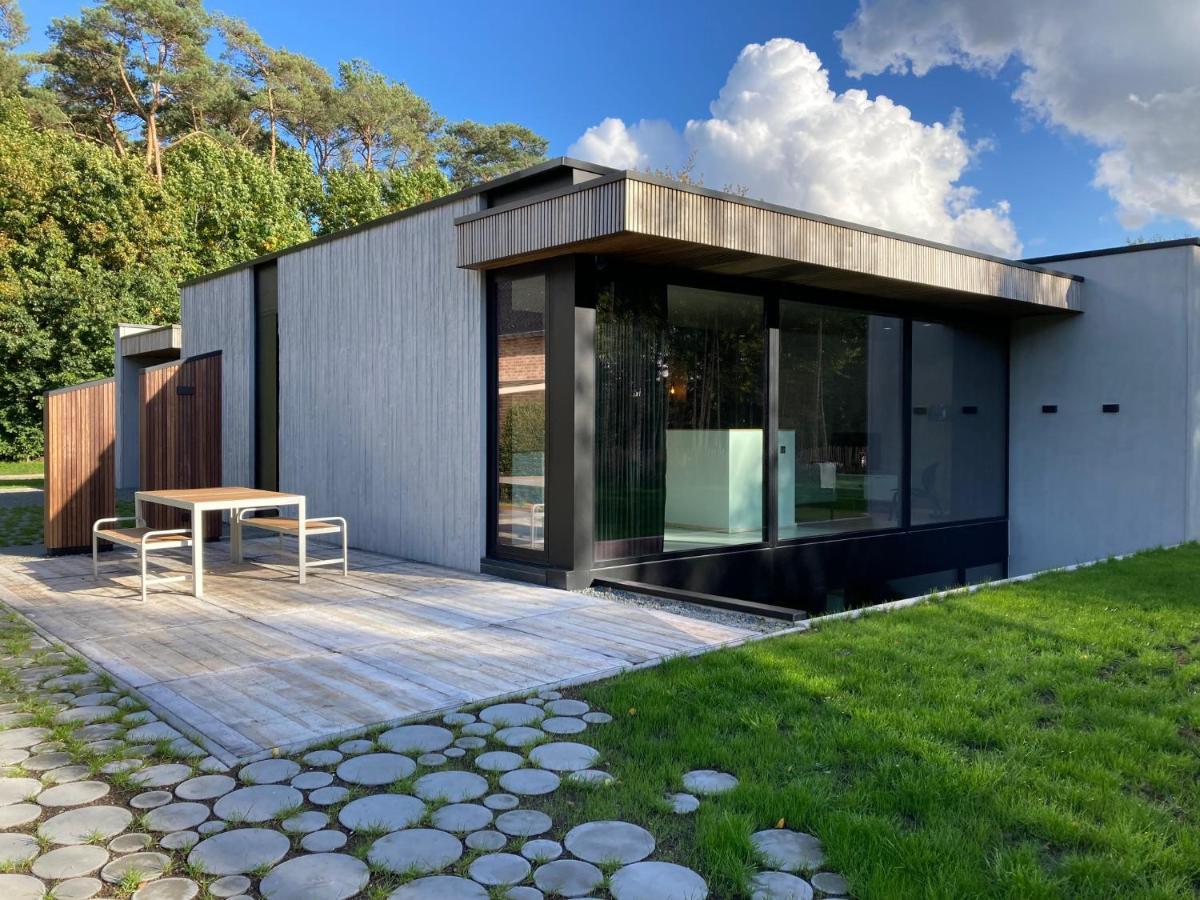 Shelter Villa Zutendaal Exteriör bild