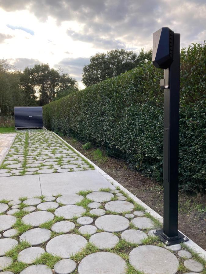 Shelter Villa Zutendaal Exteriör bild